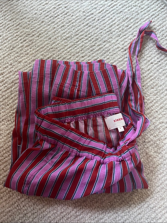 XiRENA Pants - XiRENA Pink and Red Striped Ankle Pants